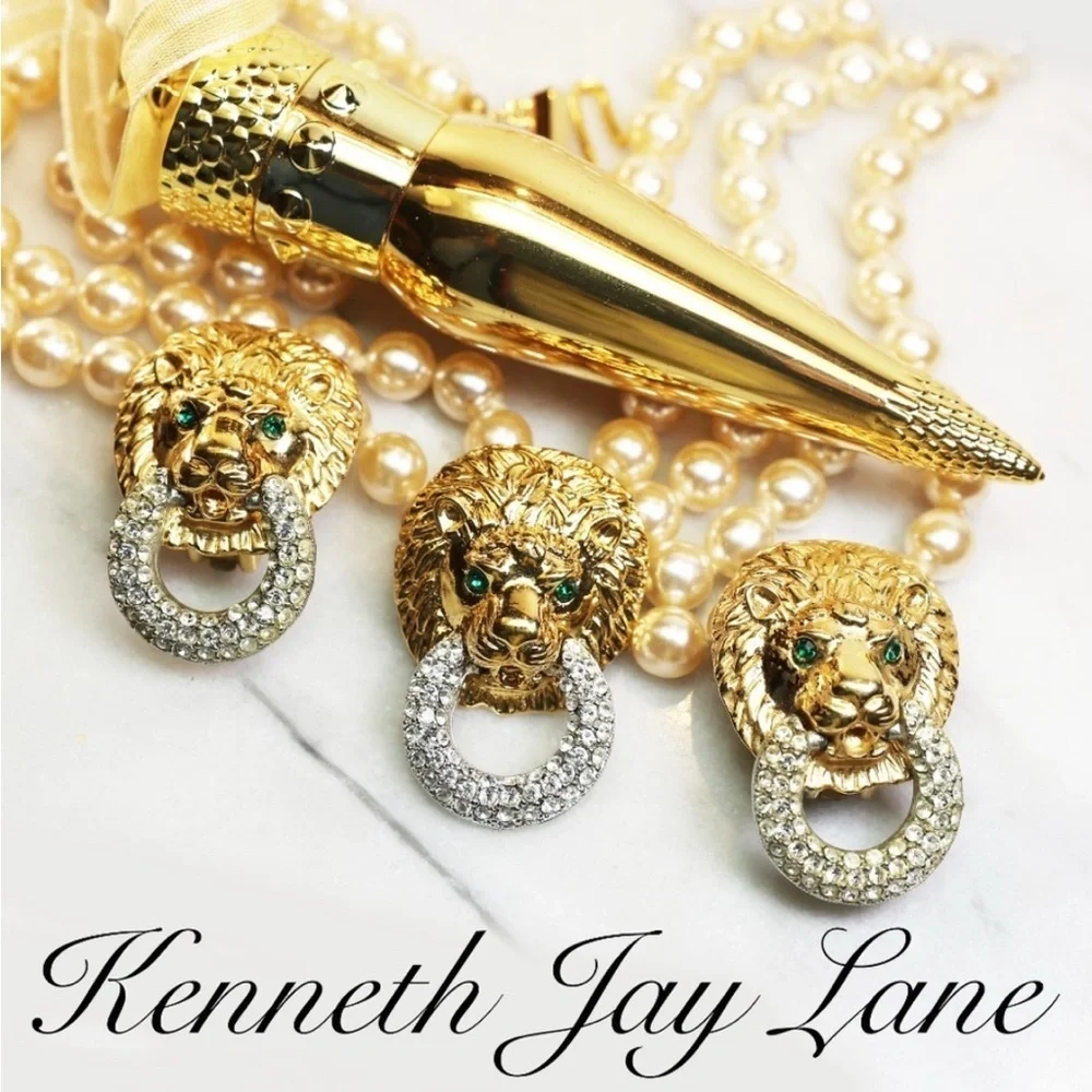 ⚜️ KENNETH LANE Lion's Head Doorknocker Earrings